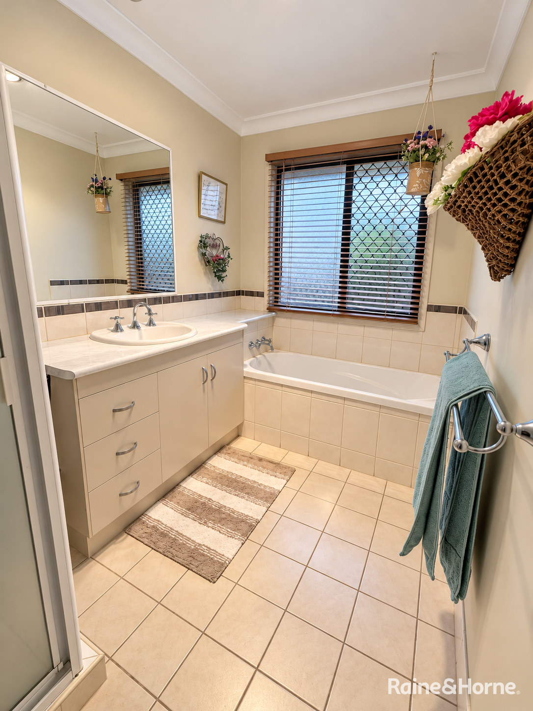 48 Sonaree Drive, Kingaroy For Sale by Farmbuy.com - image 15