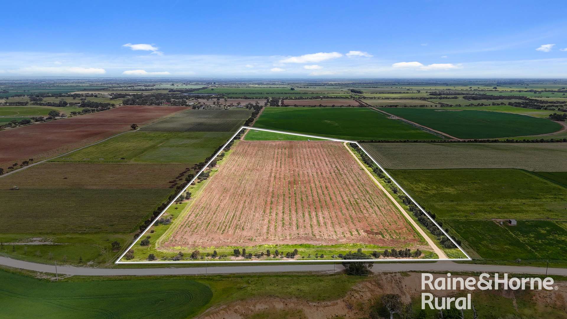 A21, A23 & A24 Riverside Road, Strathalbyn For Sale by Farmbuy.com - image 8