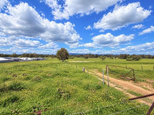62 Table Top Road, Thurgoona NSW 2640