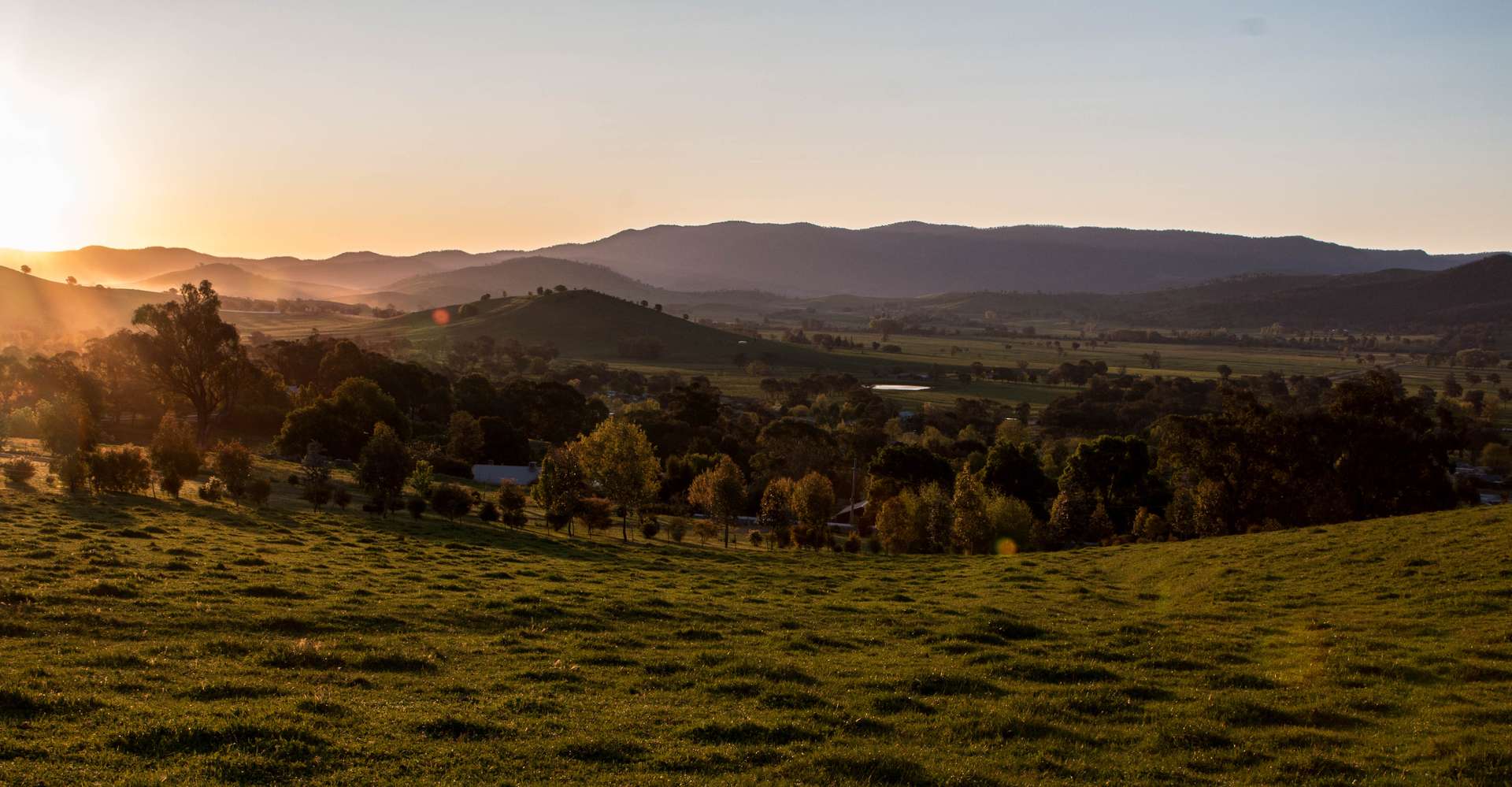 25 Jephcott Avenue, Corryong For Sale by Farmbuy.com - image 11