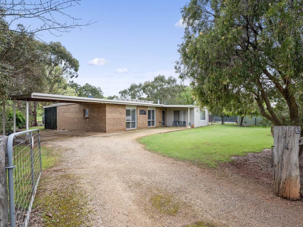 82 Main Street, Maindample VIC 3723