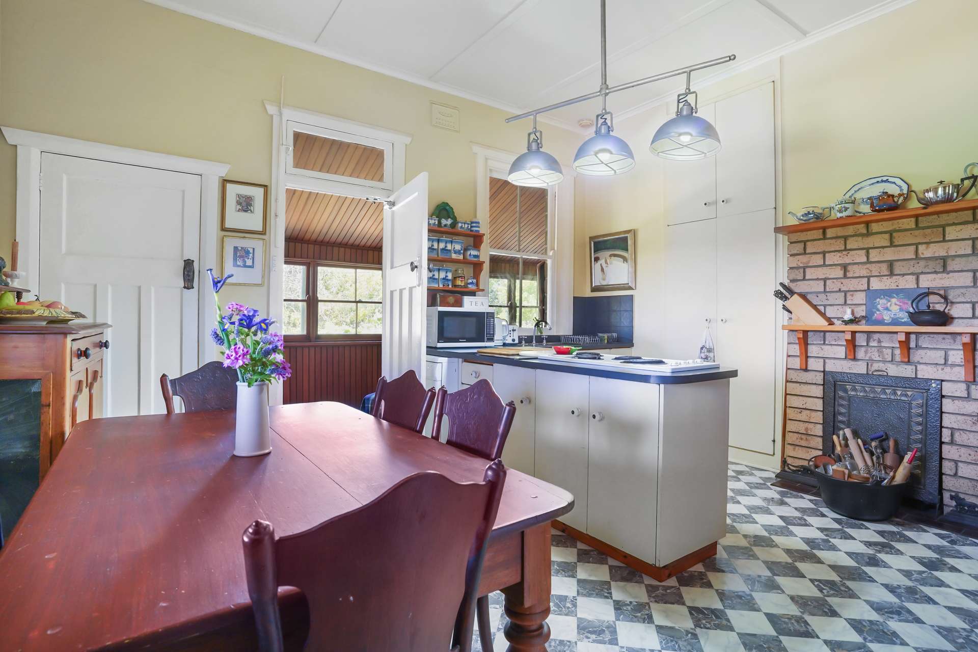 22 Merriganowry Road, Cowra For Sale by Farmbuy.com - image 4