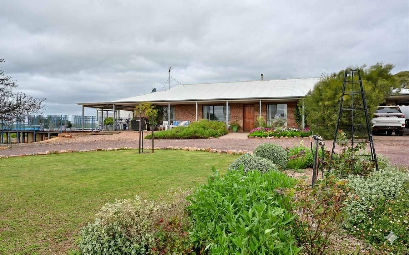 373 Old Gunyah Road, Quorn For Sale by Farmbuy.com - image 2