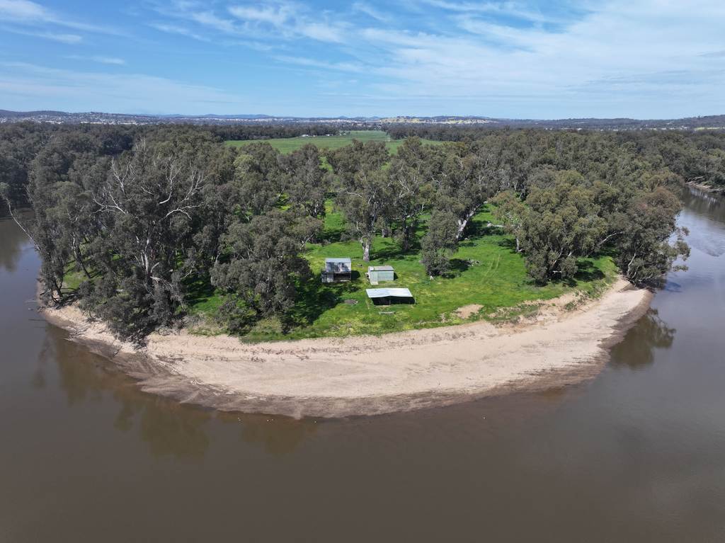 'AYTON VALE' 23 Scott Street, Wagga Wagga NSW 2650