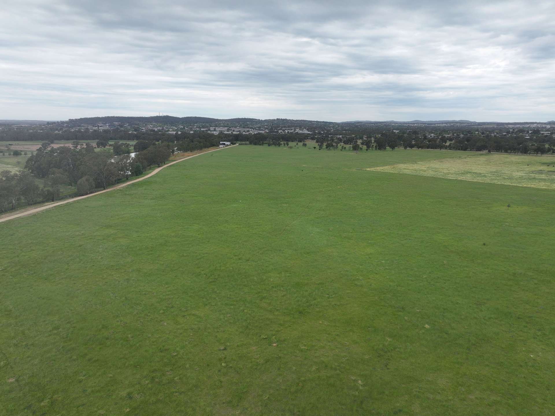 'AYTON VALE' 23 Scott Street, Wagga Wagga For Sale by Farmbuy.com - image 12