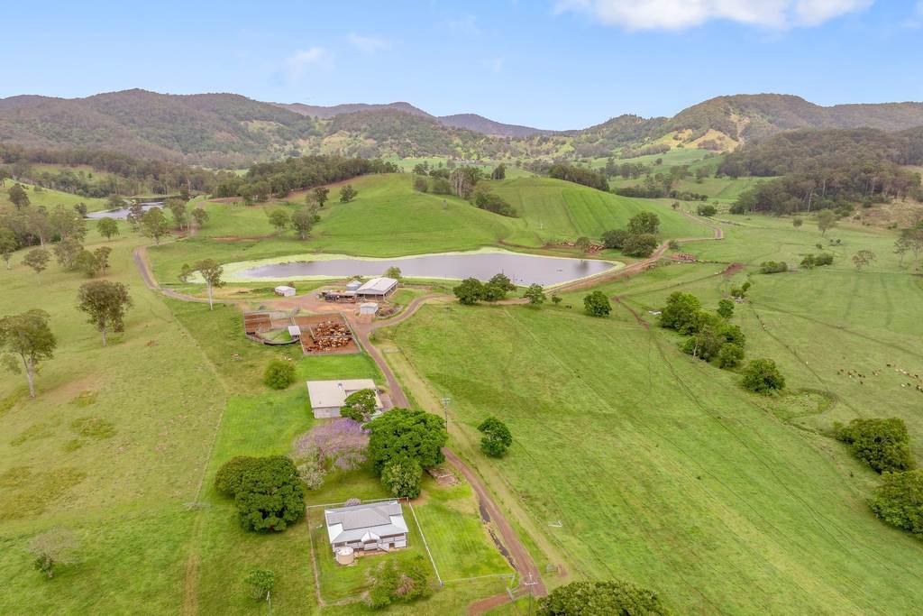 700 Neusavale Road, Neusa Vale QLD 4570