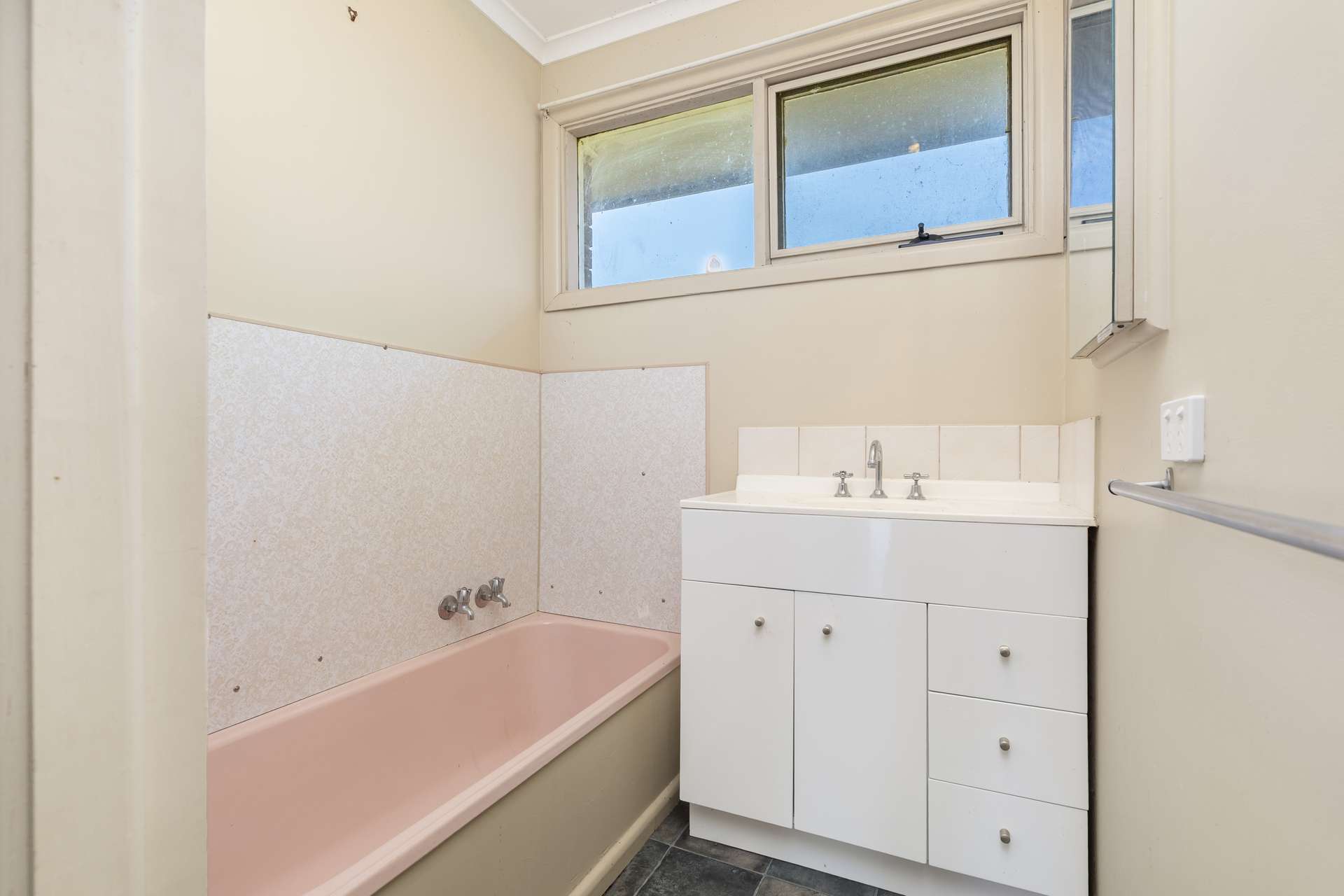 65 Lee Valley Road, Collendina For Sale by Farmbuy.com - image 24