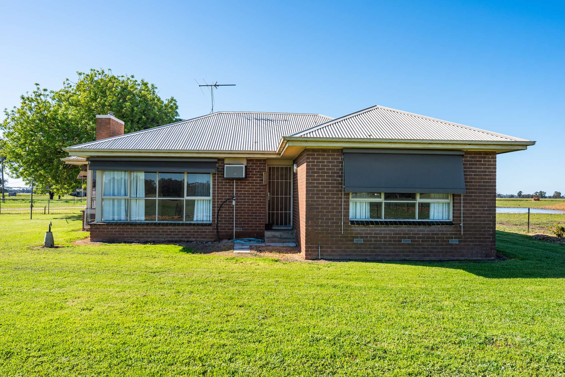 65 Lee Valley Road, Collendina For Sale by Farmbuy.com - image 4