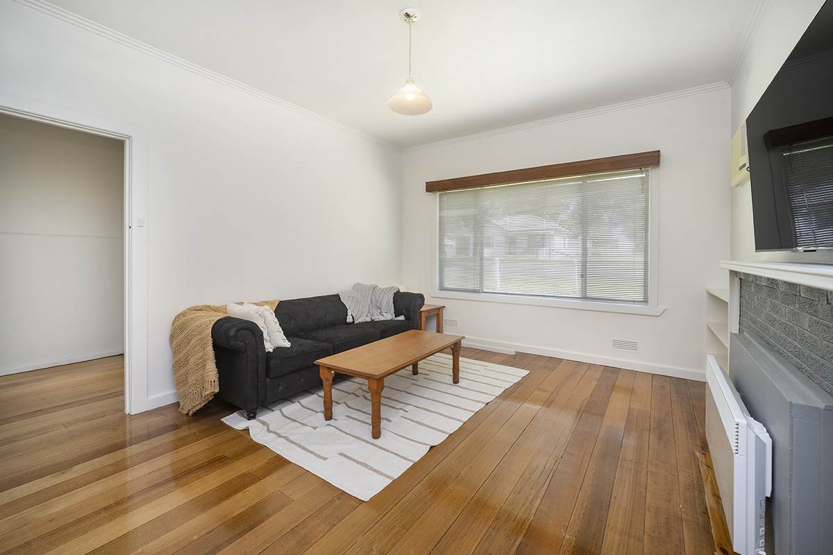 48 Russell Street, Macarthur For Sale by Farmbuy.com - image 3