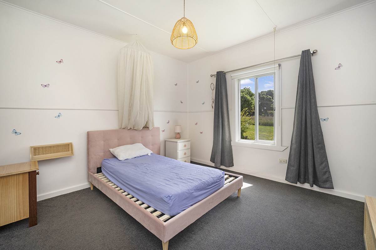 48 Russell Street, Macarthur For Sale by Farmbuy.com - image 7