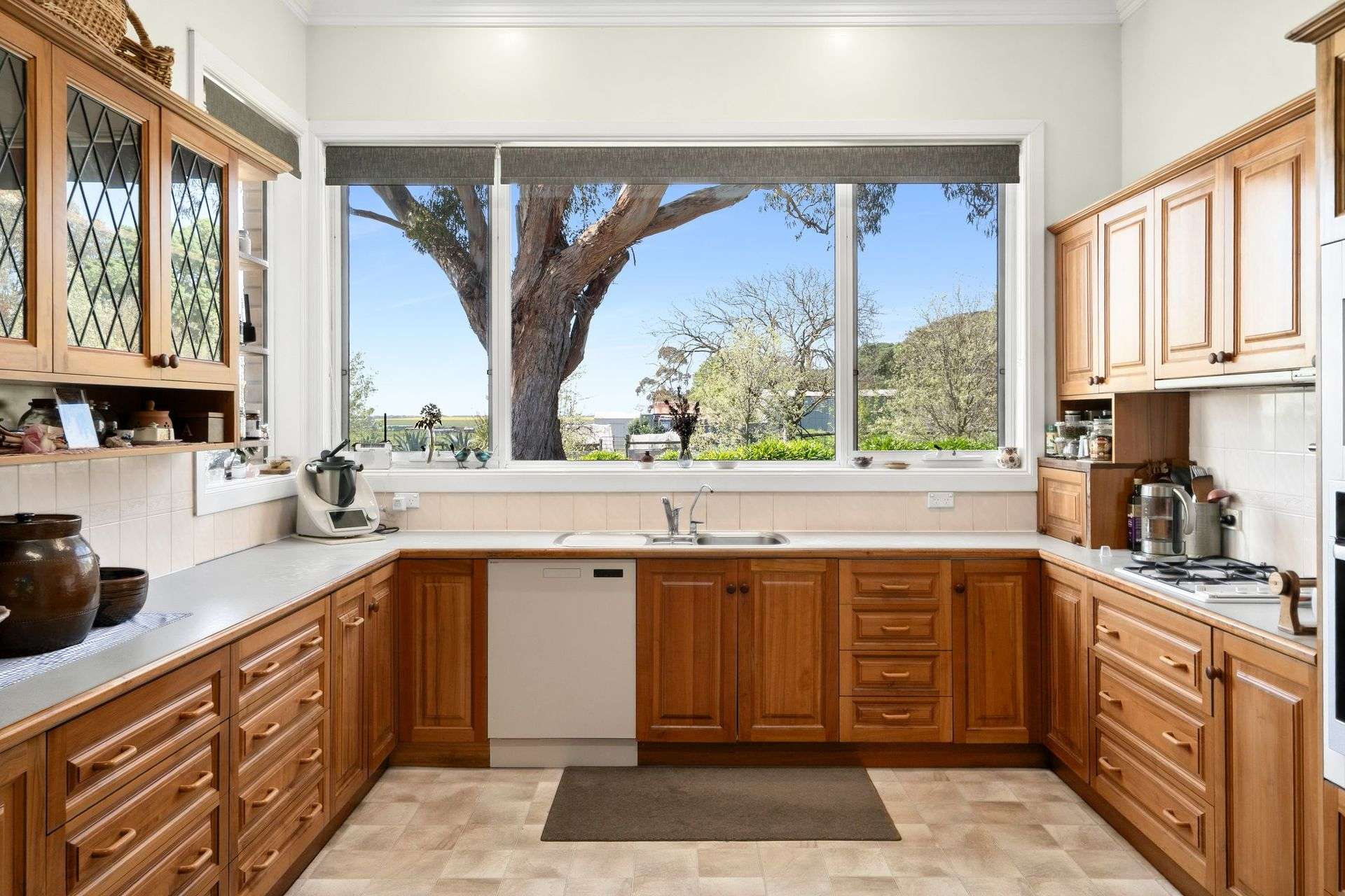 416 Mortlake-Ararat Road, Mortlake For Sale by Farmbuy.com - image 5