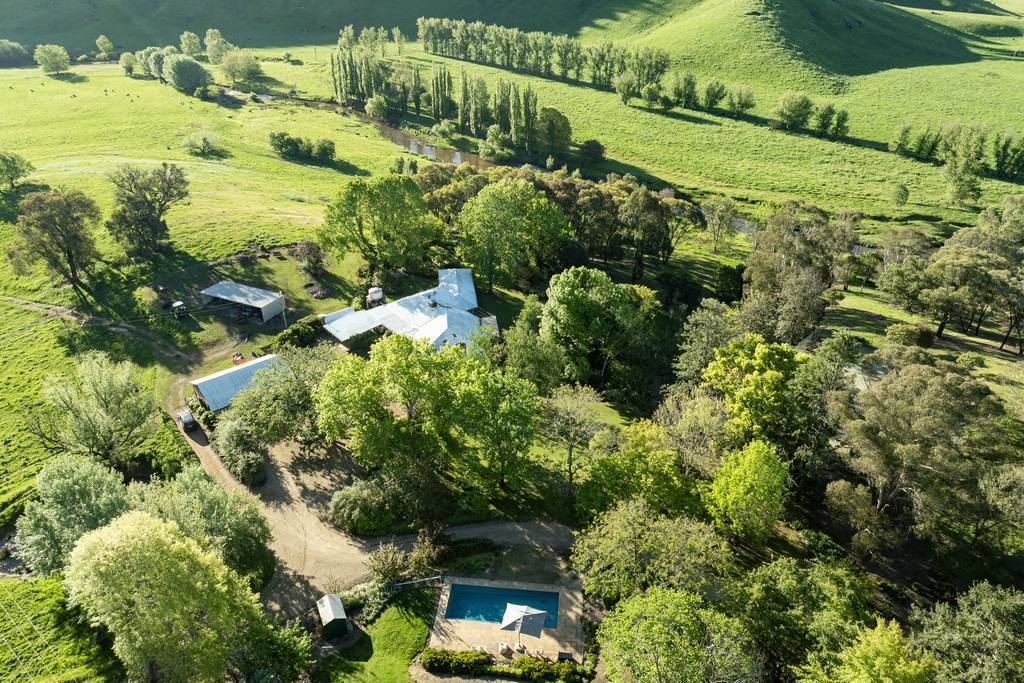 95 Jingellic Road, Jingellic NSW 2642