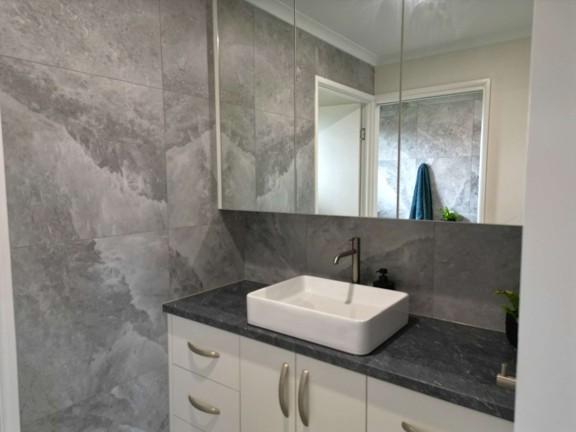 Bloomsbury For Sale by Farmbuy.com - image 21