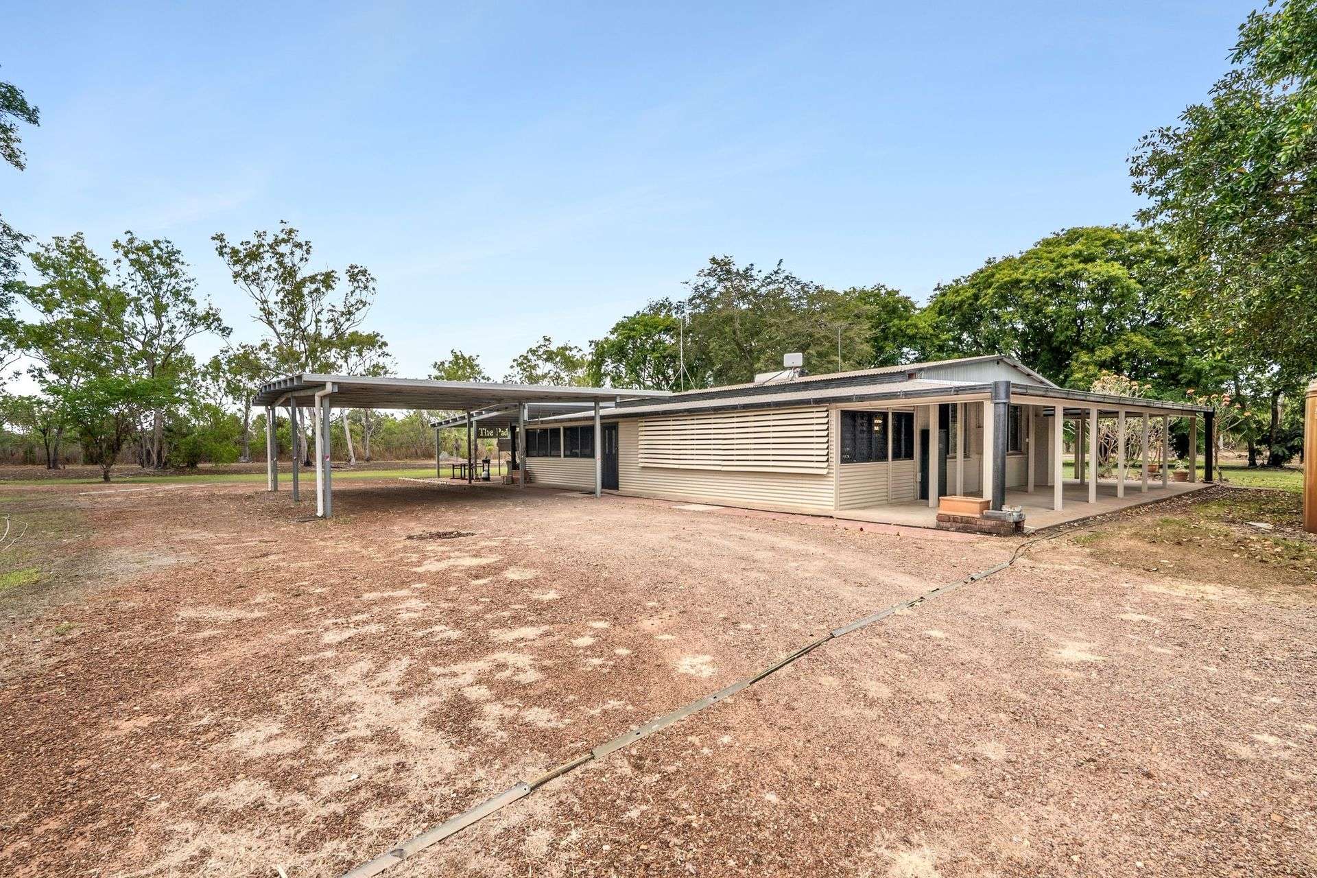 255 Livingstone Road, Livingstone For Sale by Farmbuy.com - image 2