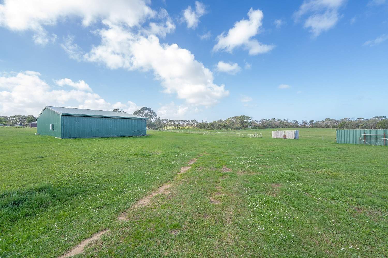 Lot 6 Tully Lane, Bolwarra For Sale by Farmbuy.com - image 3