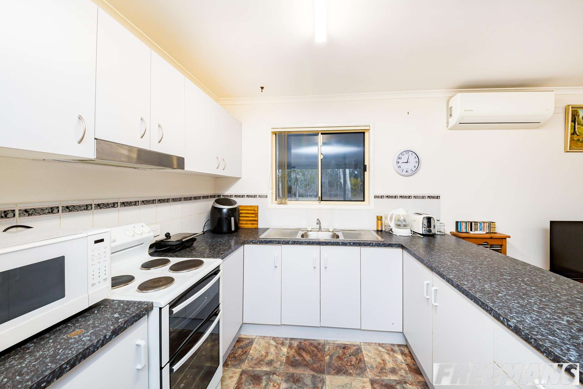 45 Pitts Road, South Nanango For Sale by Farmbuy.com - image 5