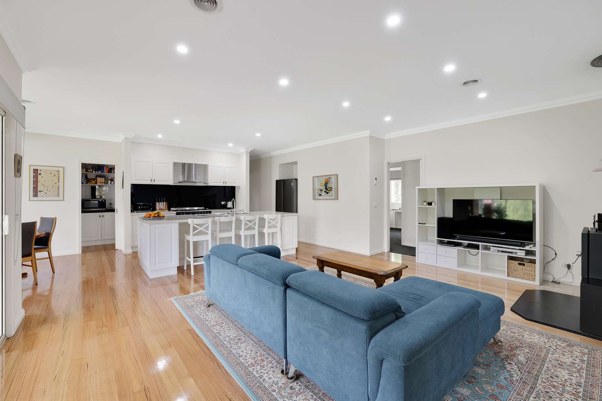 12A Pine Grove, Warragul For Sale by Farmbuy.com - image 5