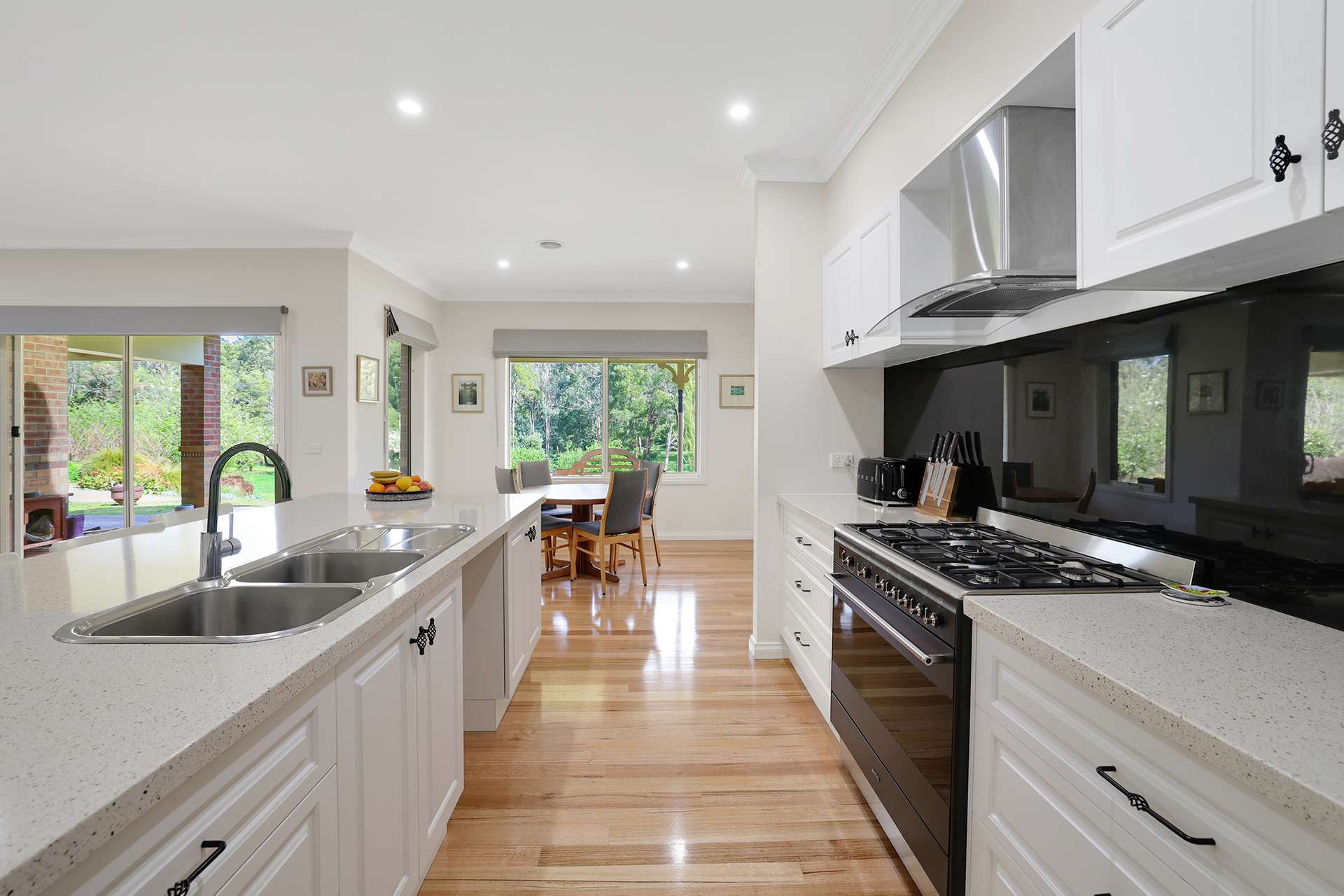 12A Pine Grove, Warragul For Sale by Farmbuy.com - image 4