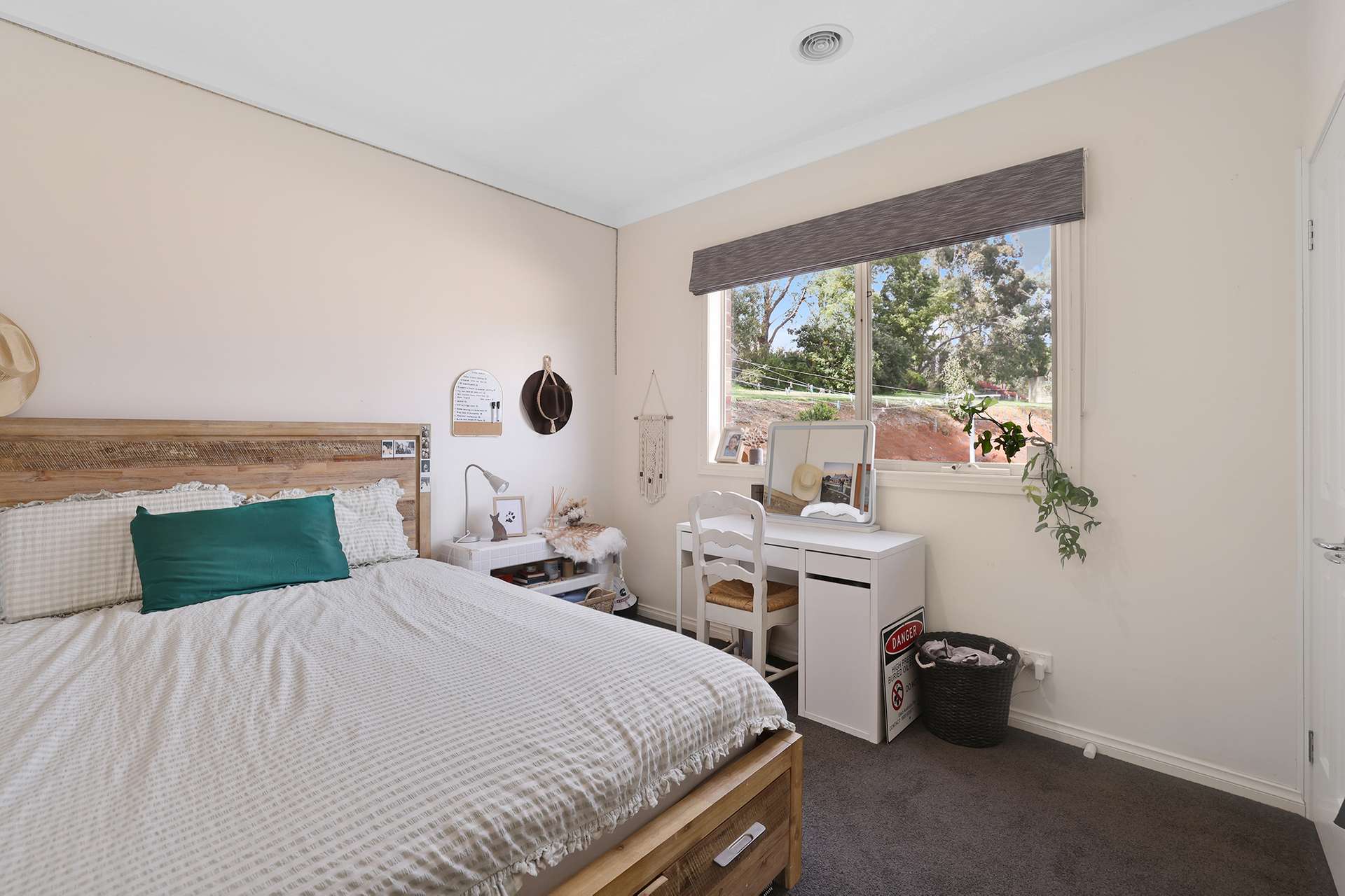 12A Pine Grove, Warragul For Sale by Farmbuy.com - image 12