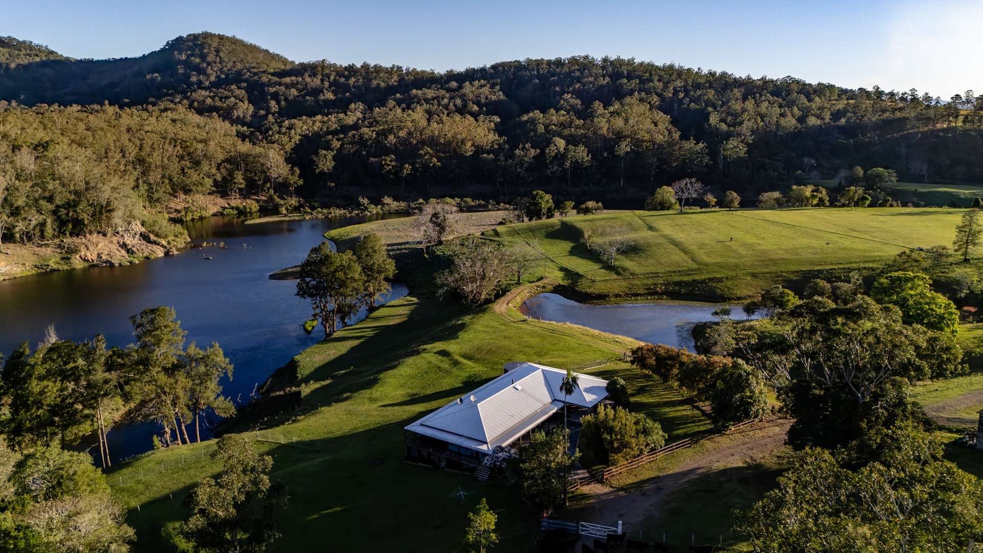 424 Norwood Lane, Mount George For Sale by Farmbuy.com - image 2