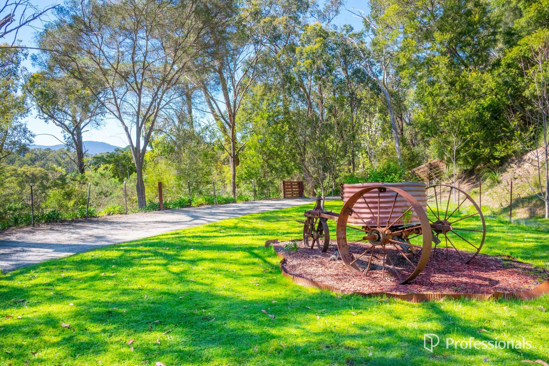 25 Victoria Street, Launching Place For Sale by Farmbuy.com - image 30