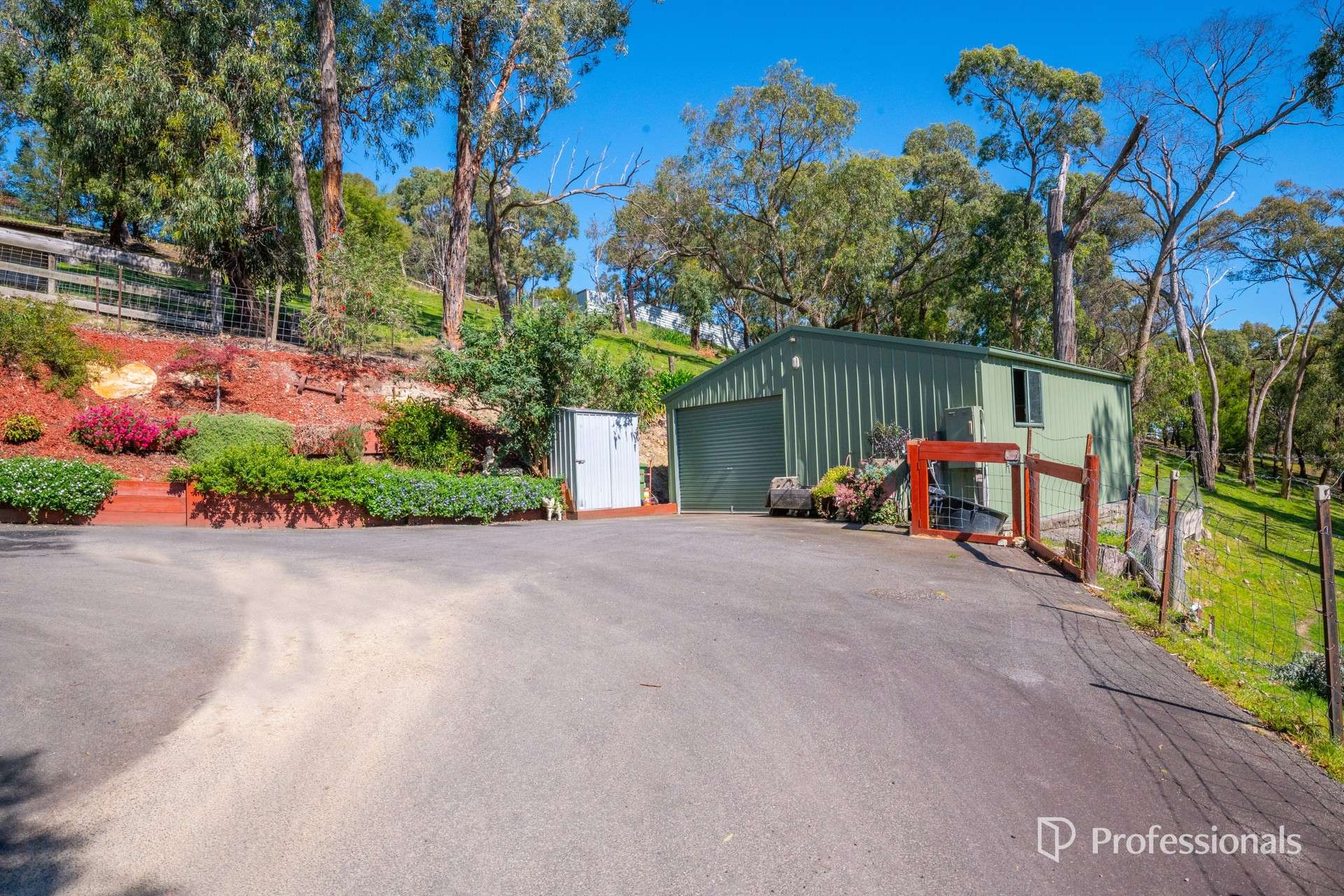 25 Victoria Street, Launching Place For Sale by Farmbuy.com - image 26