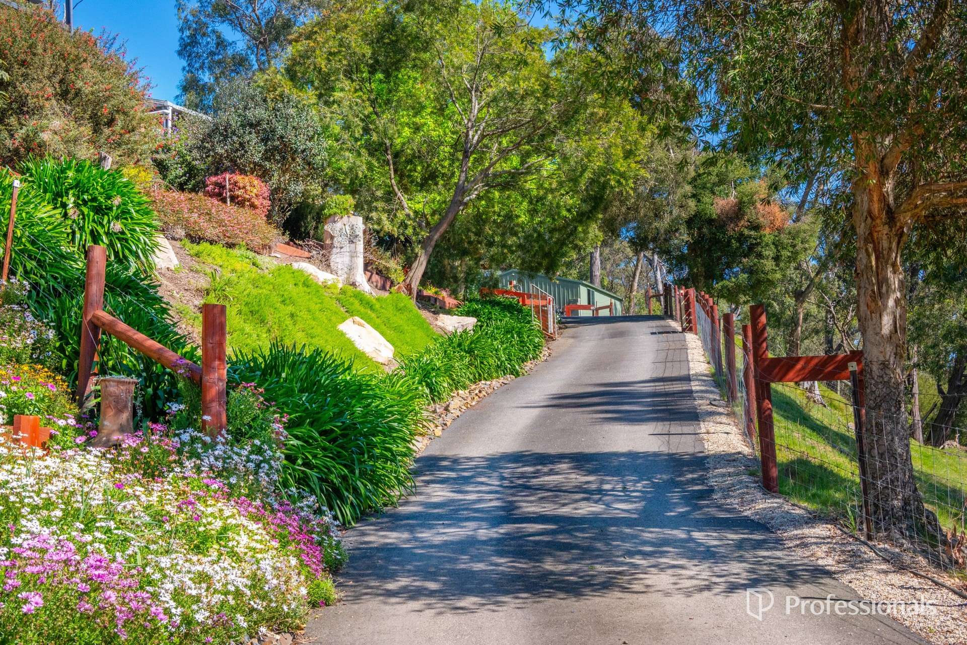 25 Victoria Street, Launching Place For Sale by Farmbuy.com - image 24