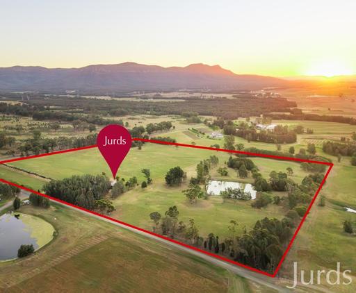 Farm For Sale - NSW - Pokolbin - 2320 - Silverpoint — A HUNTER VALLEY COUNTRY HOME 