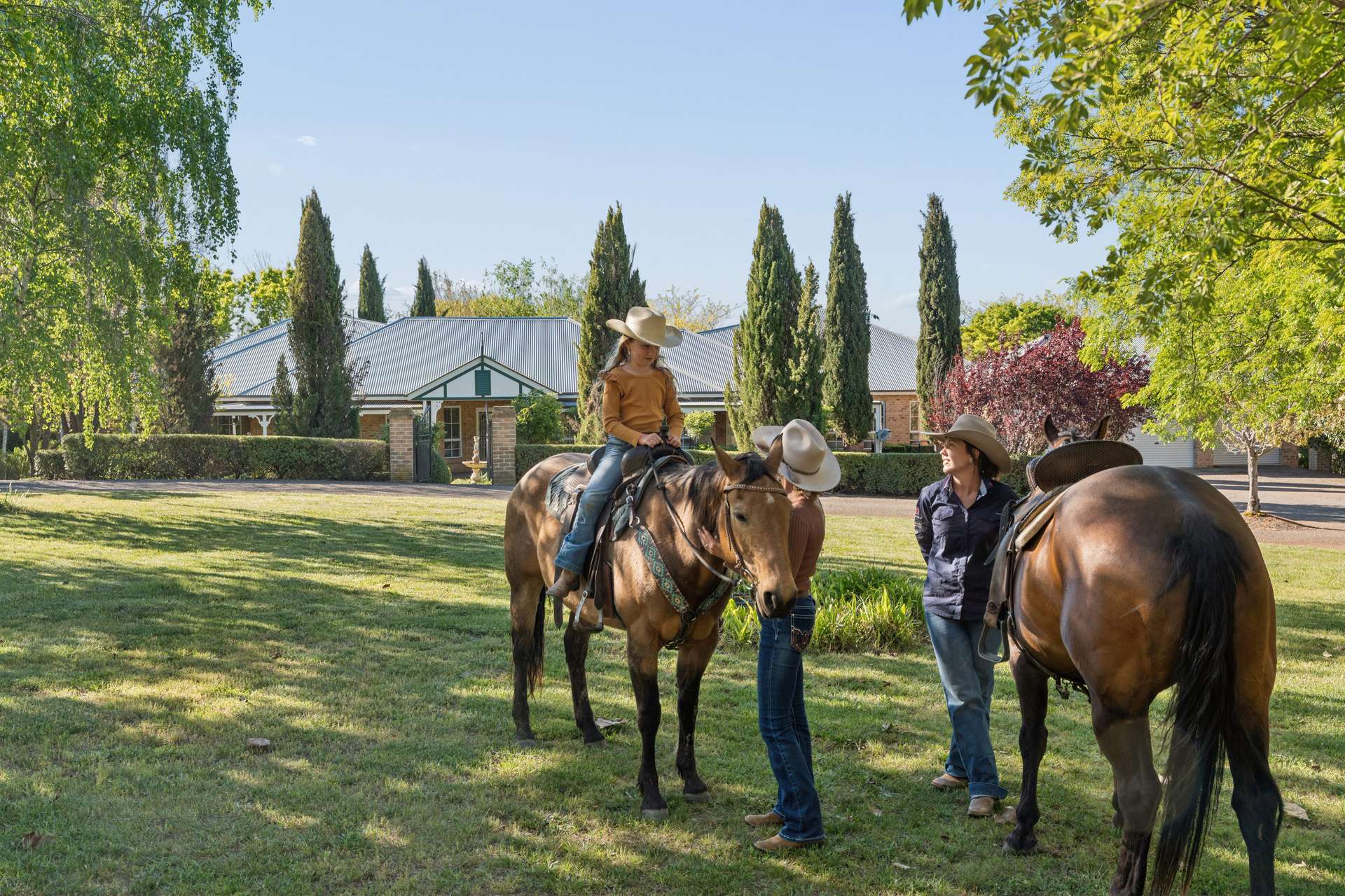 "Kikenbak", 2 Dog Trap Road, Yass Auction by Farmbuy.com - image 1