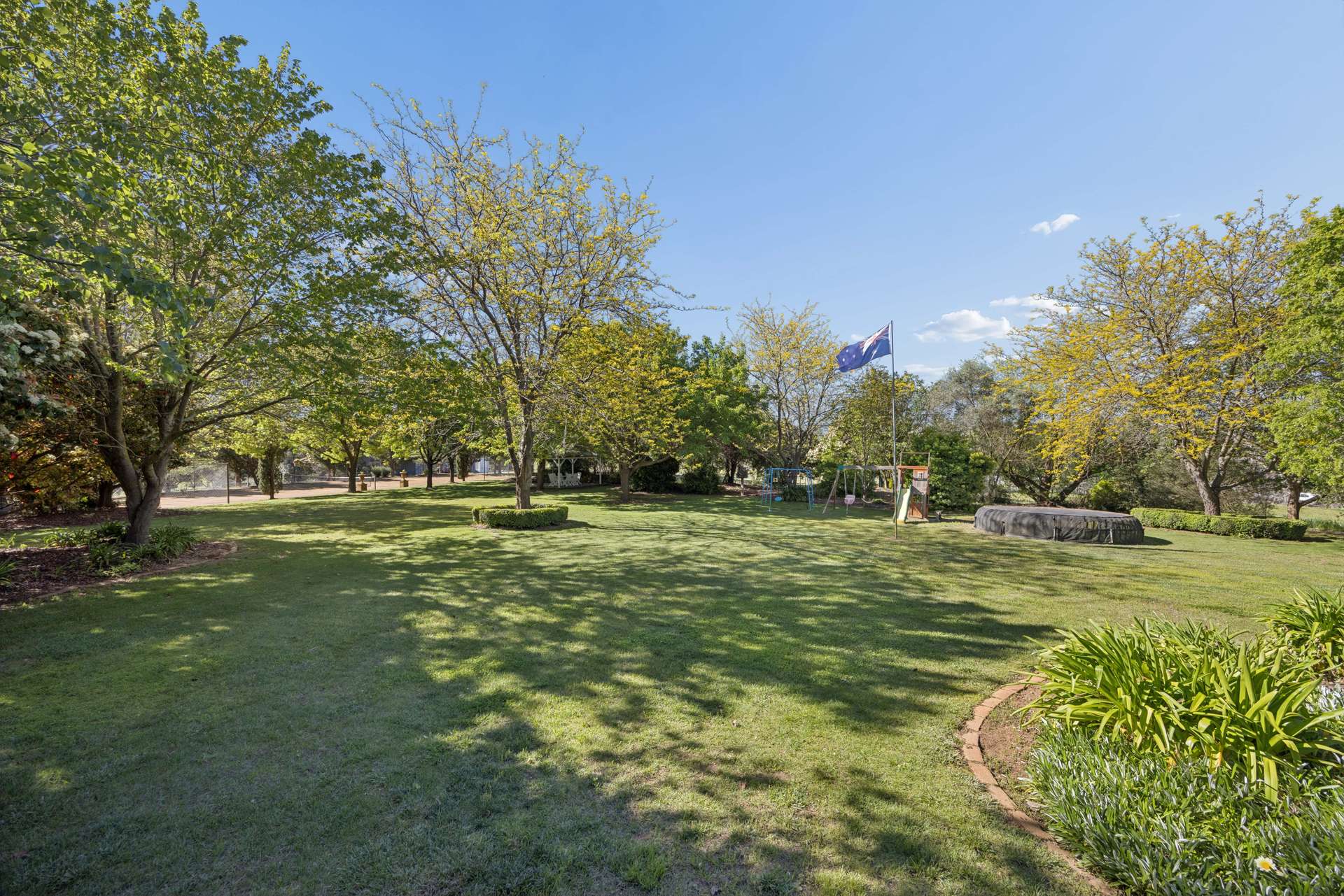 "Kikenbak", 2 Dog Trap Road, Yass Auction by Farmbuy.com - image 22