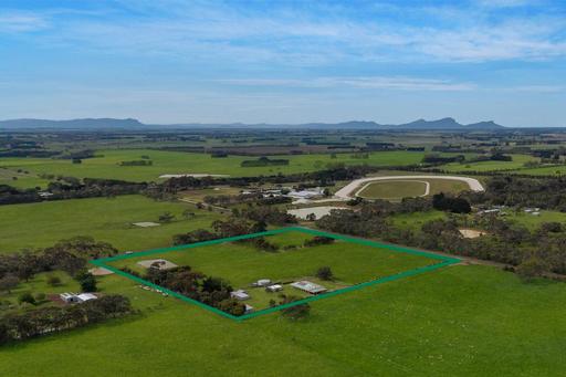 Farm For Sale - VIC - Hamilton - 3300 - Lifestyle property minutes from town 
