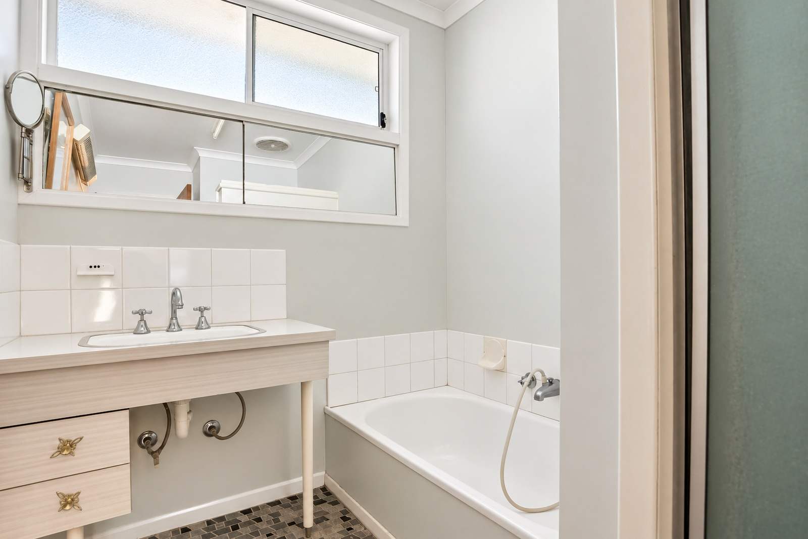23 Shannons Road, Lancefield For Sale by Farmbuy.com - image 13