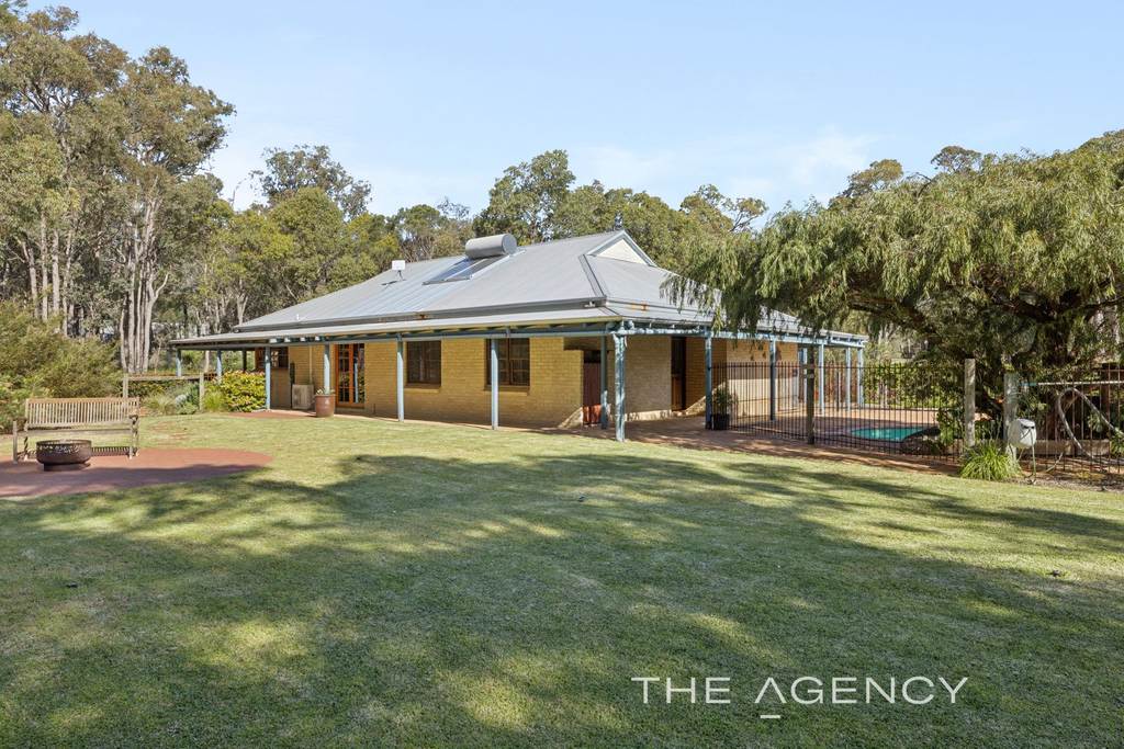 220 Cromwell Road, Sawyers Valley WA 6074