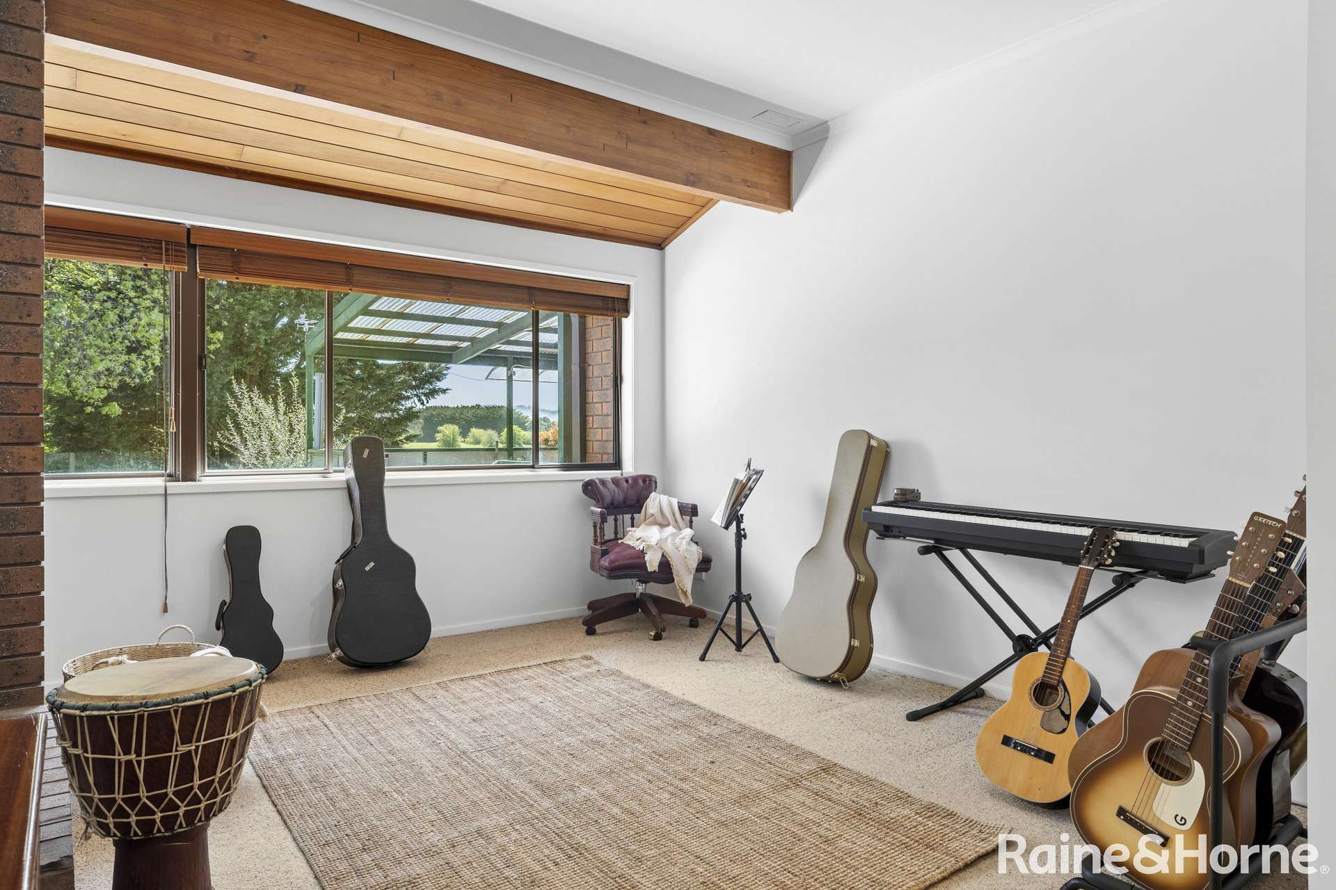 18 Louise Lane, Lancefield For Sale by Farmbuy.com - image 12