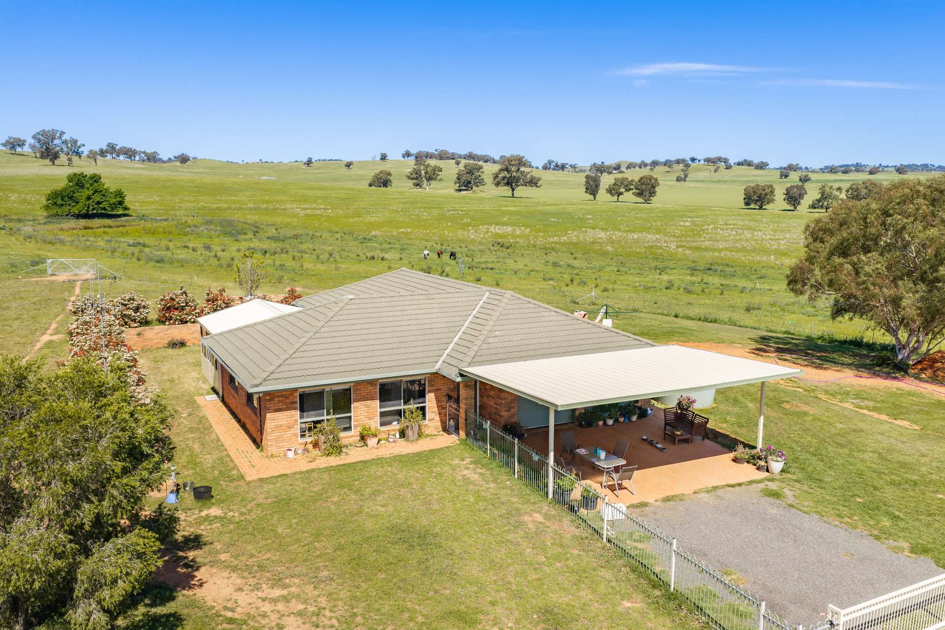 2321 George Russell Drive, Canowindra For Sale by Farmbuy.com - image 30
