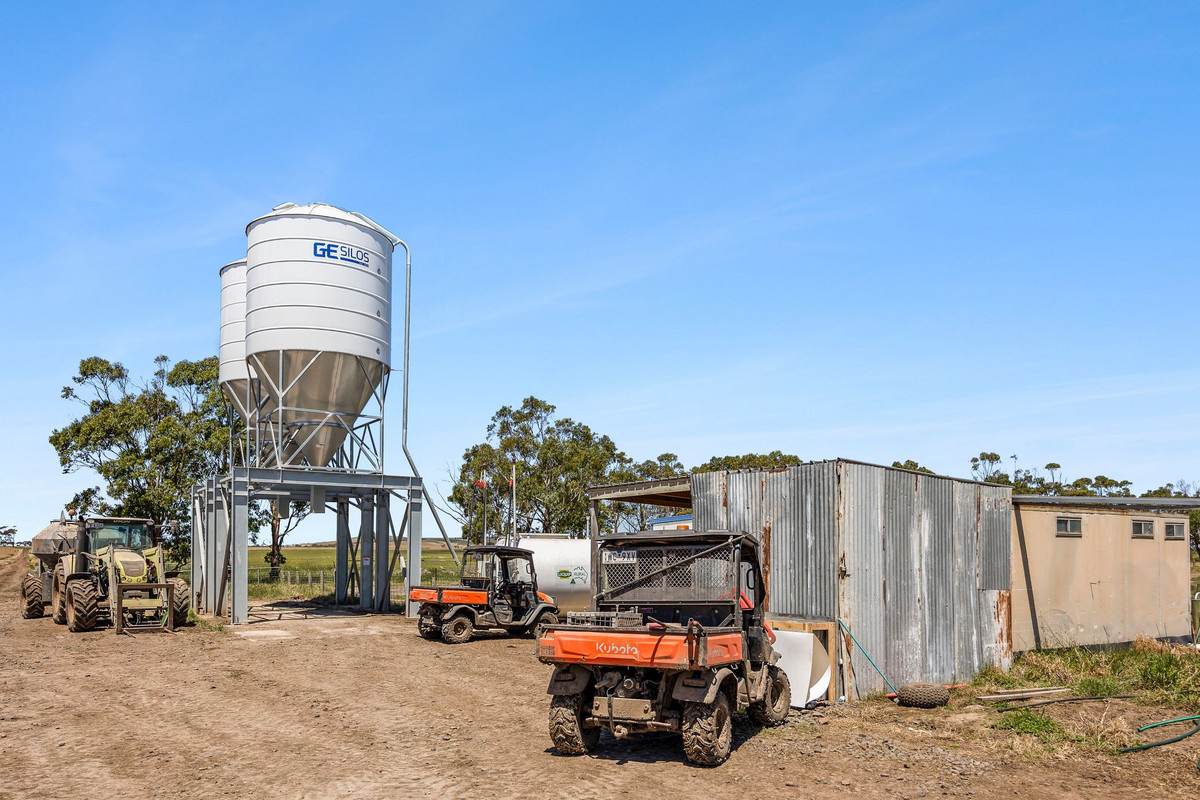 960 Inverleigh-Winchelsea Road, Inverleigh For Sale by Farmbuy.com - image 27