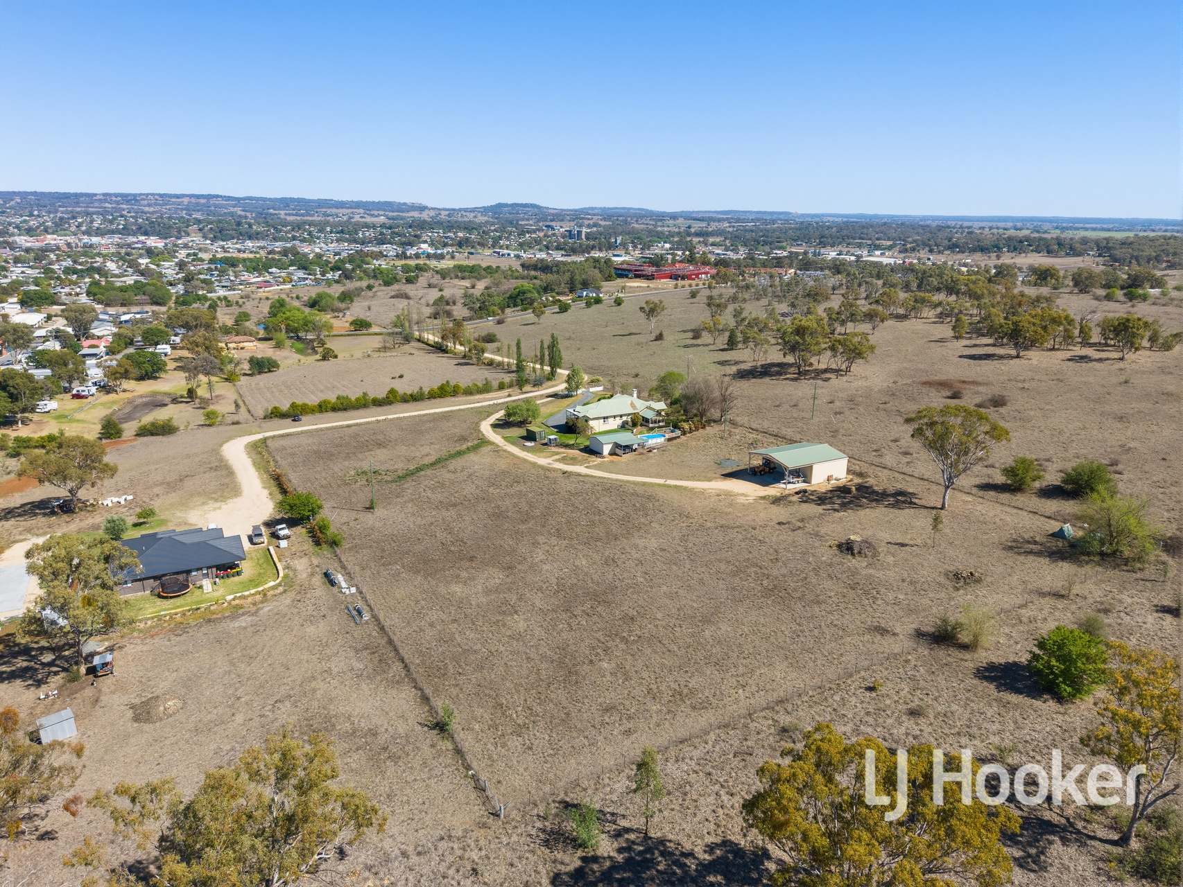 117B Moore Street, Inverell For Sale by Farmbuy.com - image 30