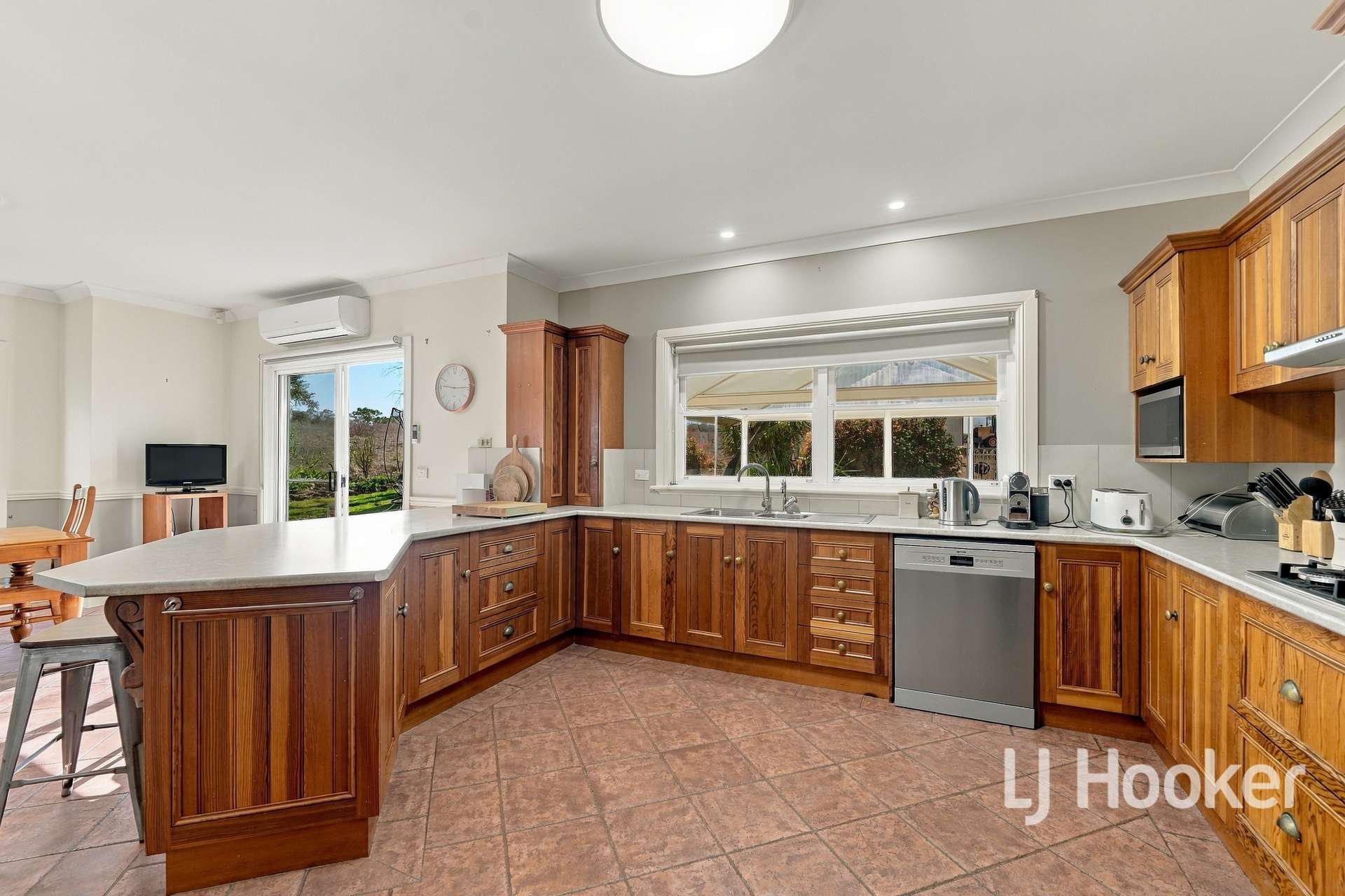 117B Moore Street, Inverell For Sale by Farmbuy.com - image 7