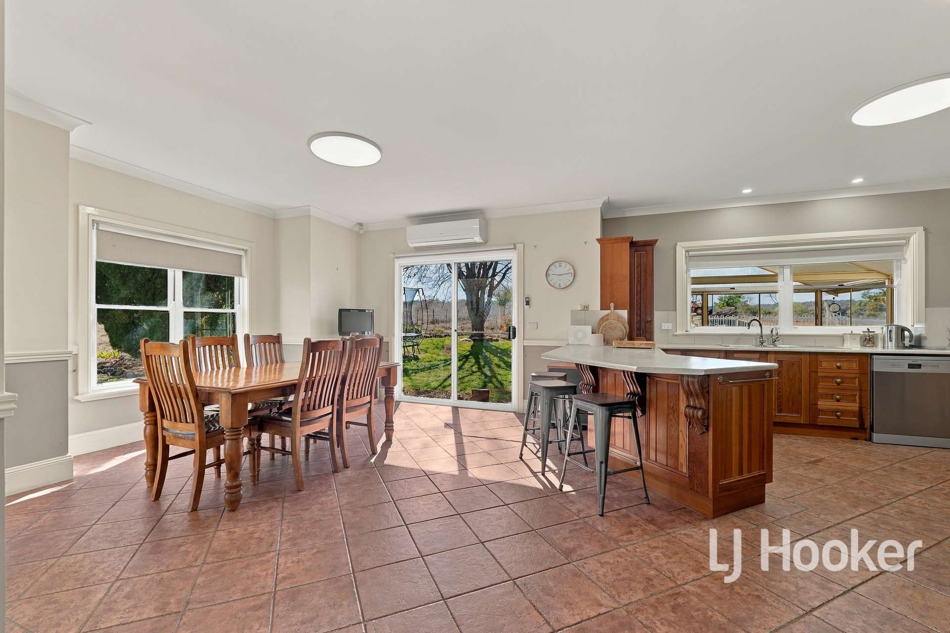 117B Moore Street, Inverell For Sale by Farmbuy.com - image 6