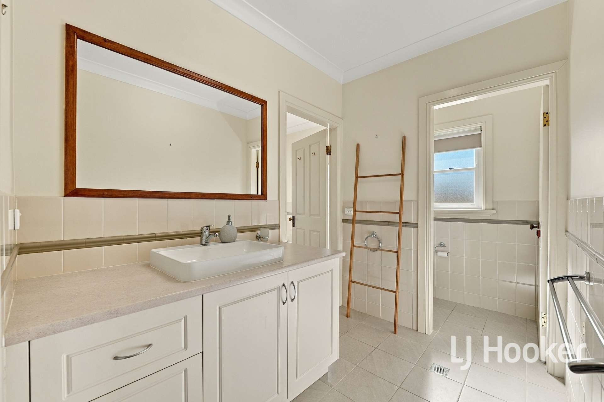 117B Moore Street, Inverell For Sale by Farmbuy.com - image 18