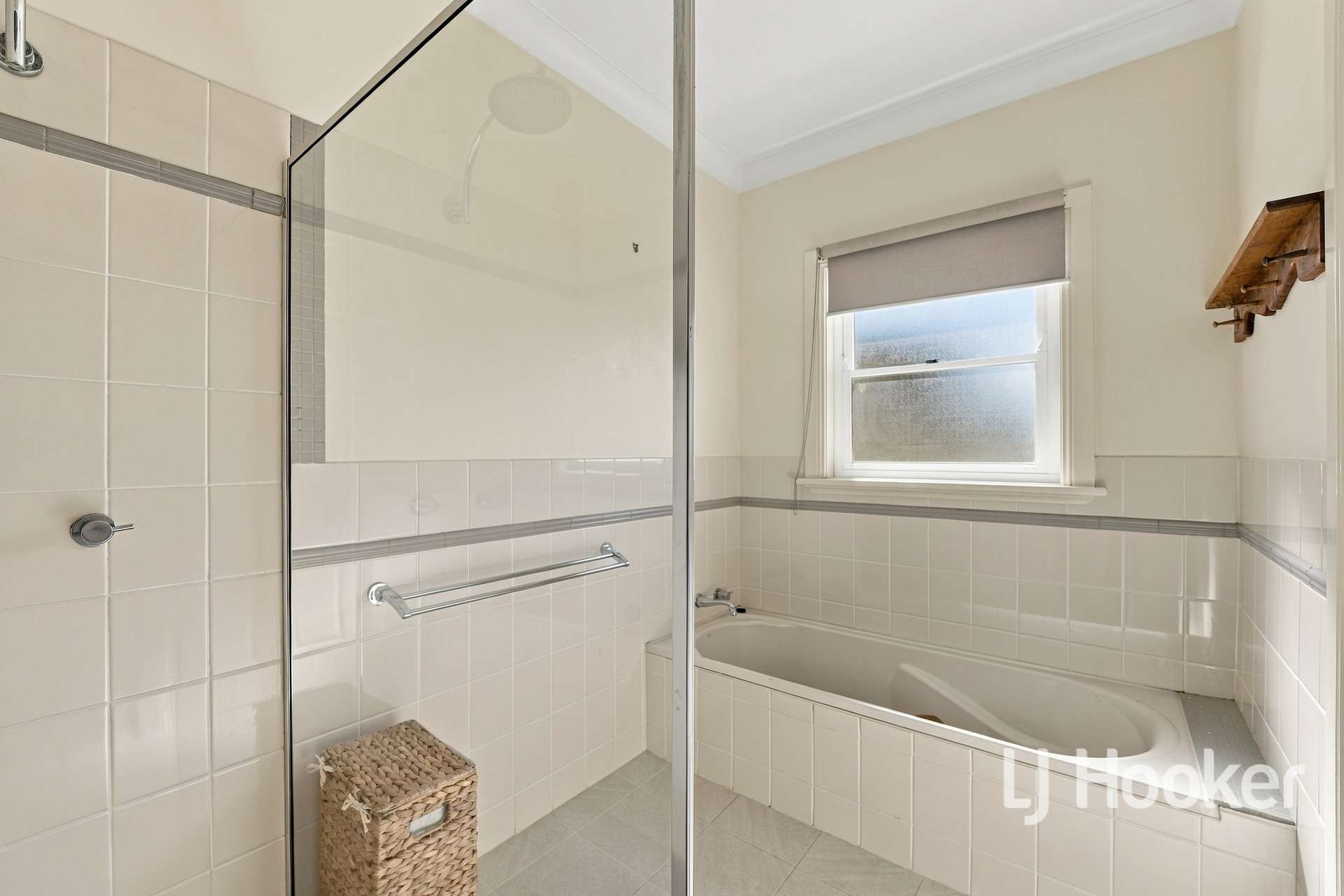117B Moore Street, Inverell For Sale by Farmbuy.com - image 17
