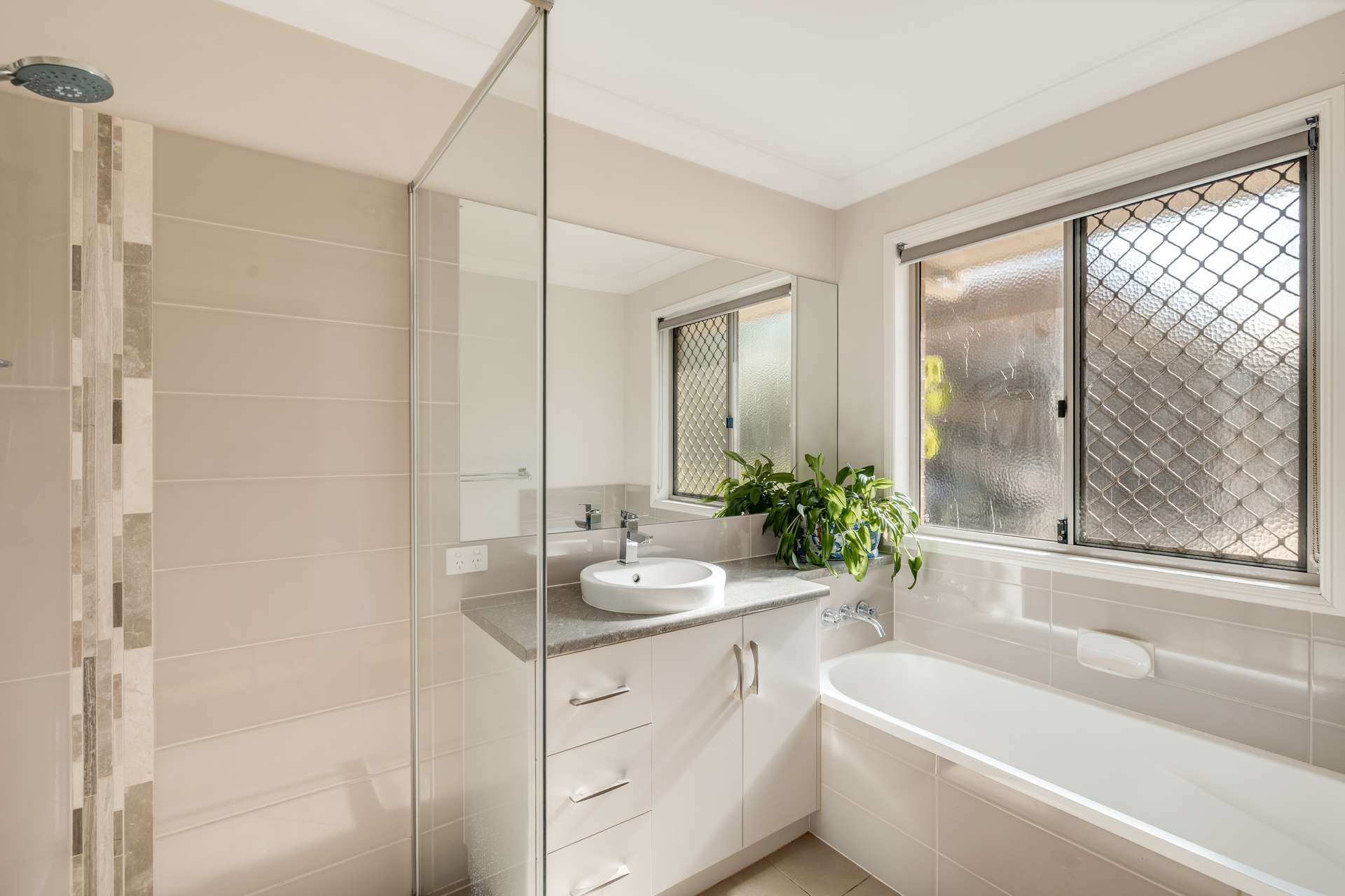 405 Flagstone Creek Road, Carpendale For Sale by Farmbuy.com - image 15