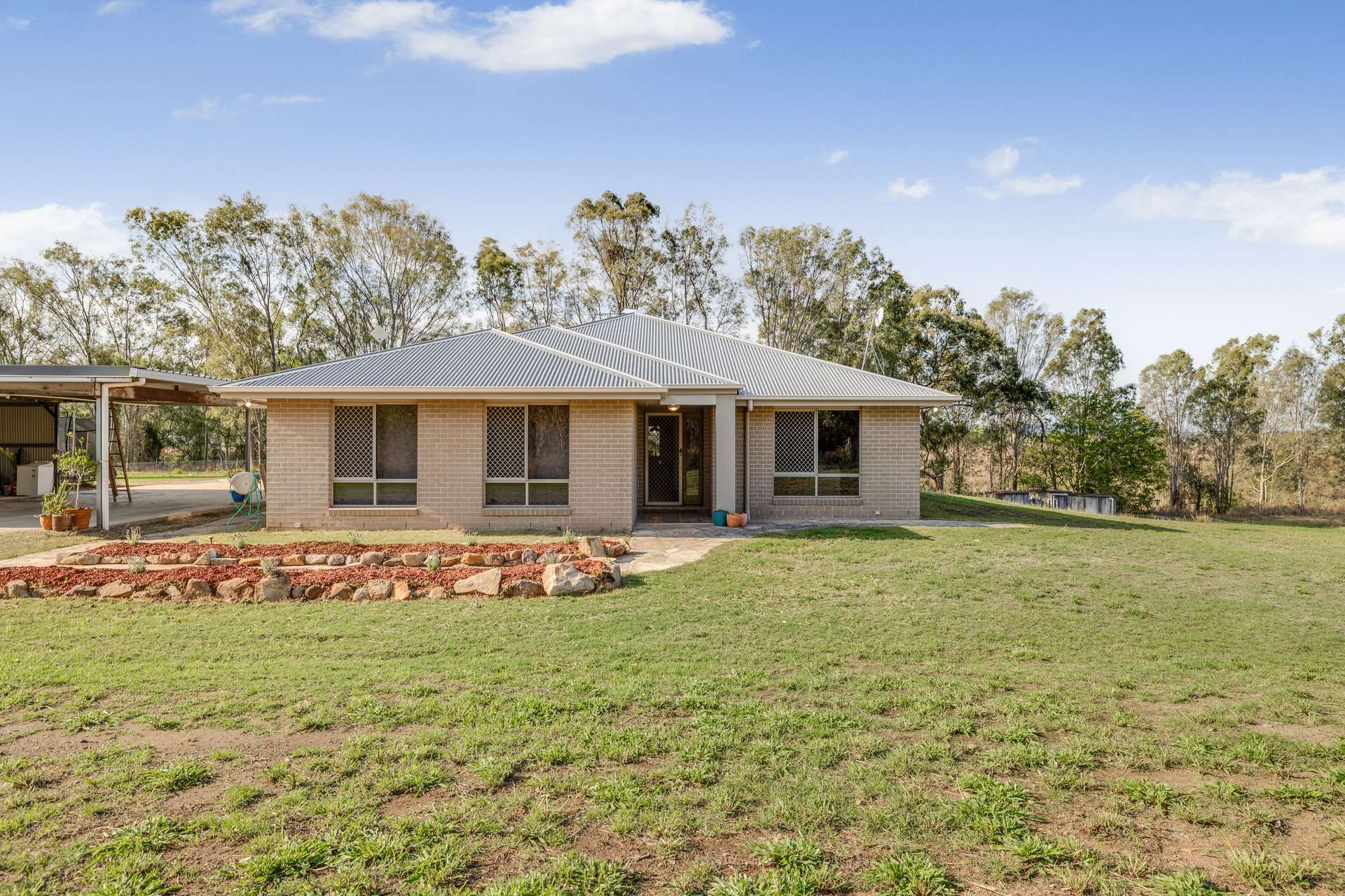 405 Flagstone Creek Road, Carpendale For Sale by Farmbuy.com - image 2