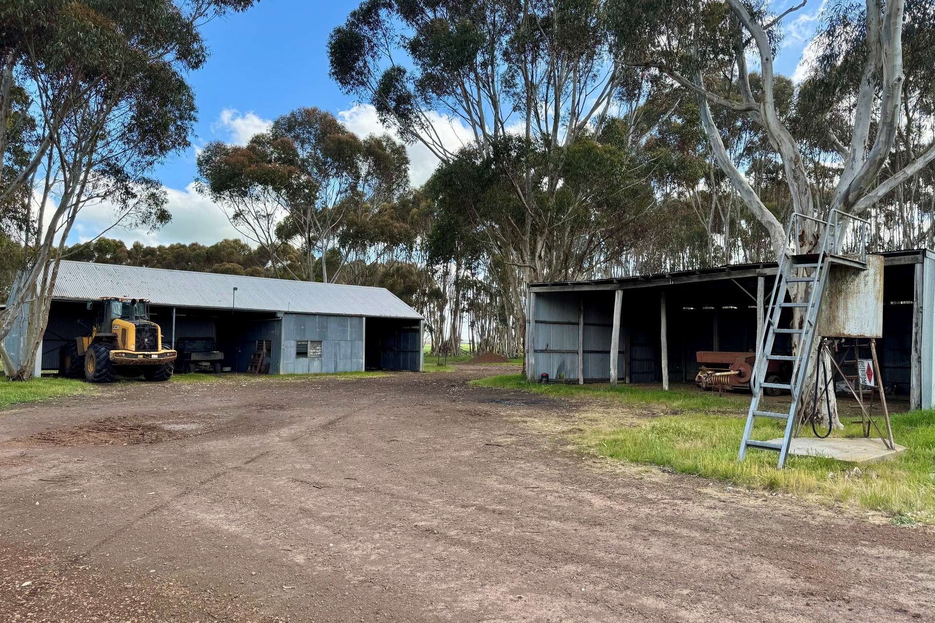 433 South Road, Mortlake For Sale by Farmbuy.com - image 4