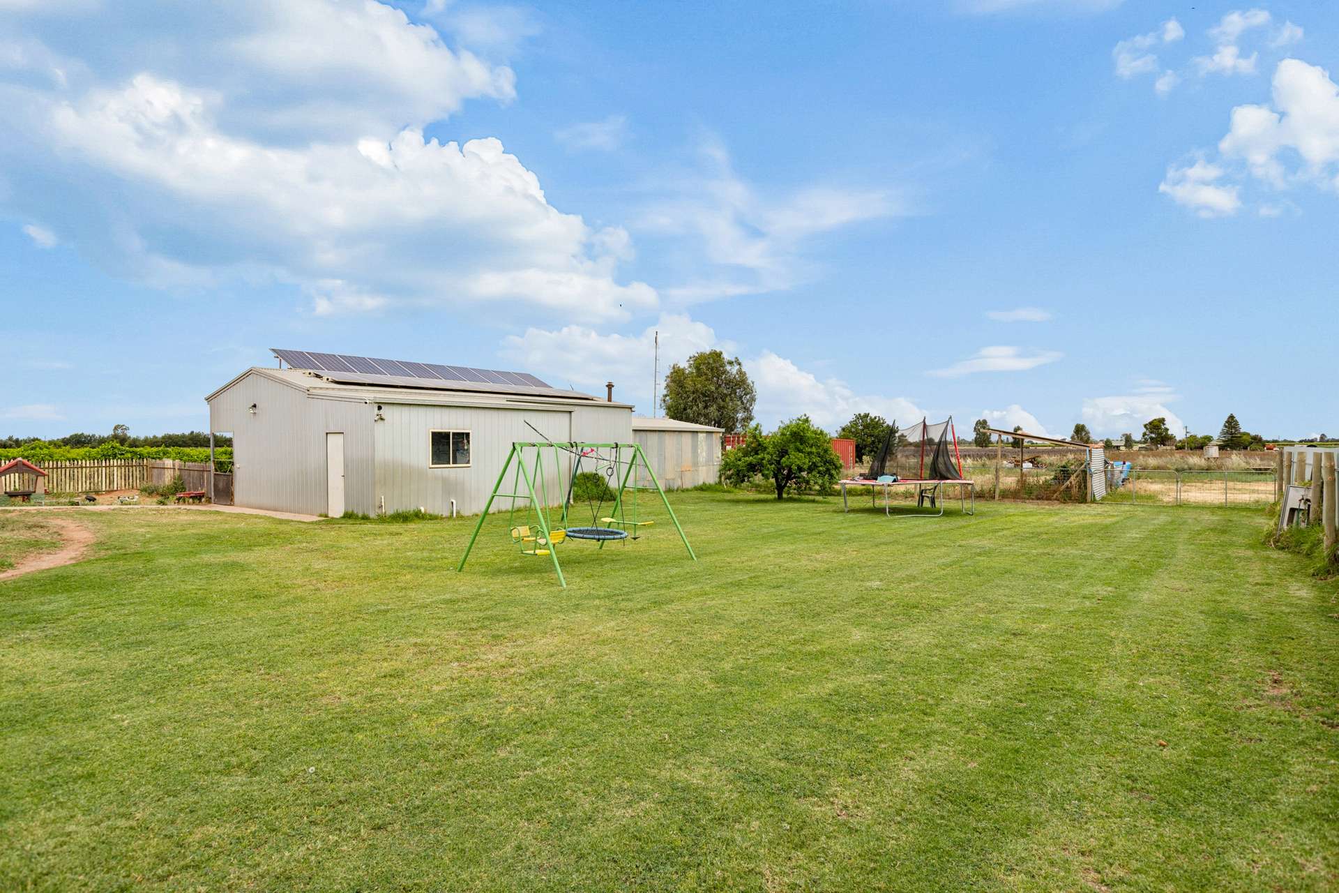 289 Channel Road, Merbein For Sale by Farmbuy.com - image 15