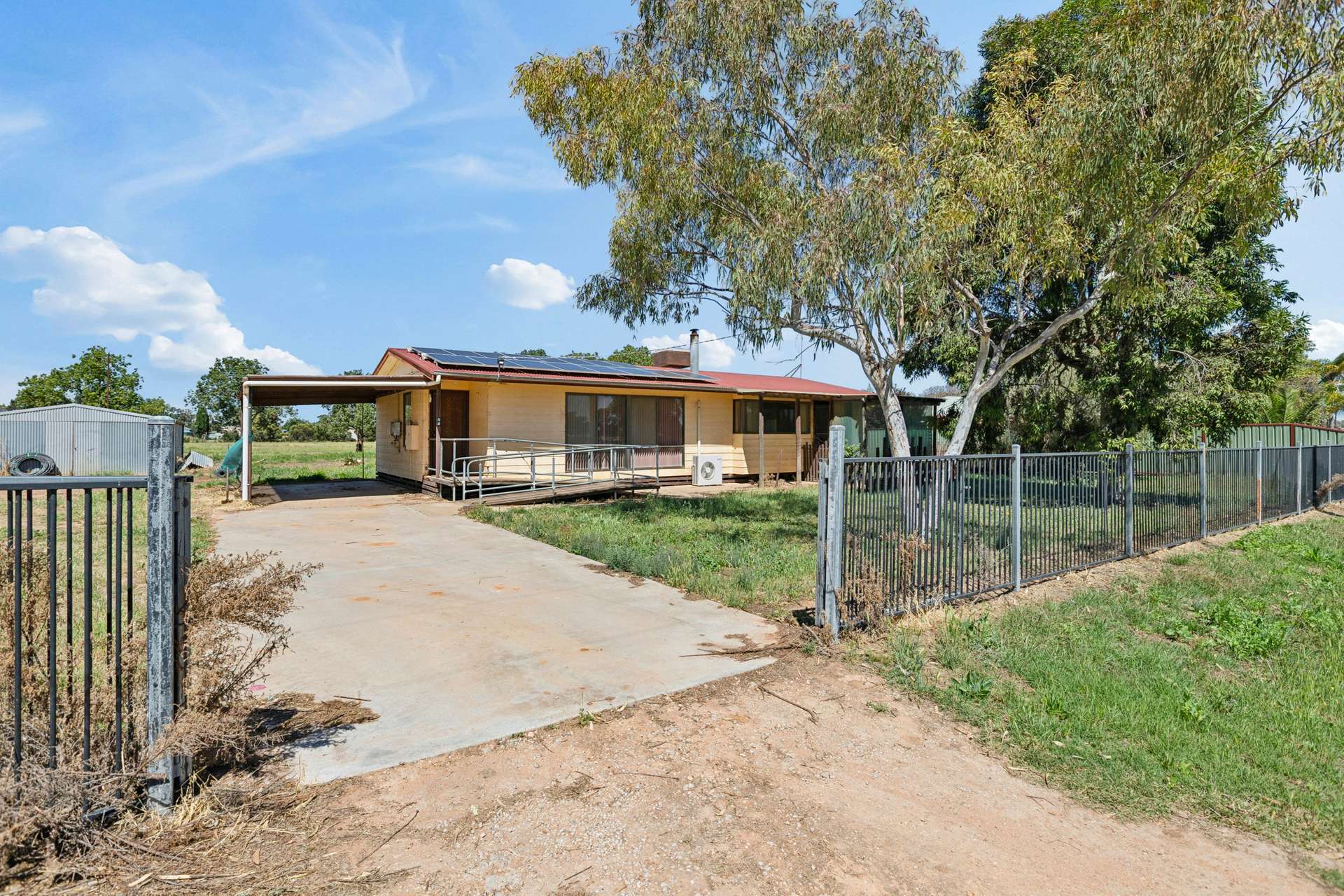 54 Adcock Road, Robinvale For Sale by Farmbuy.com - image 3