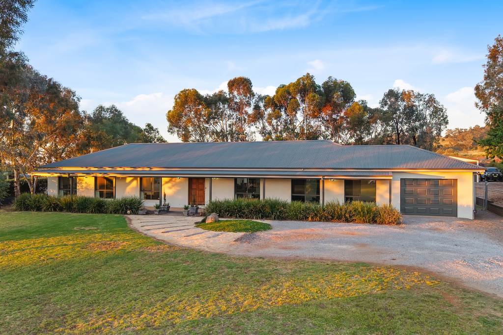 28 Barrington Drive, Tamworth NSW 2340