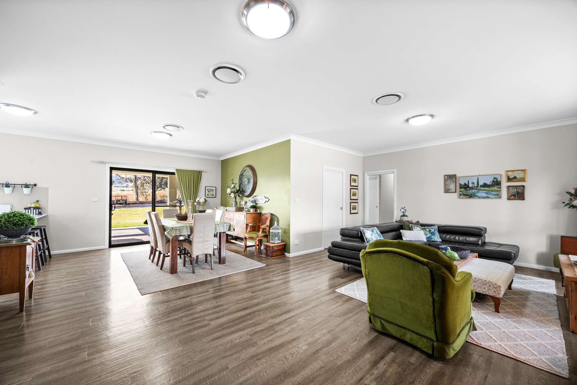 28 Barrington Drive, Tamworth For Sale by Farmbuy.com - image 8