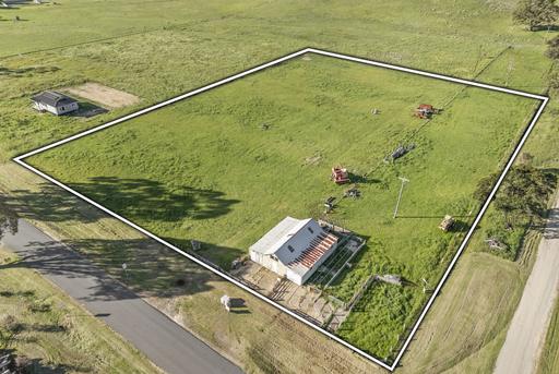 Farm For Sale - VIC - Warrak - 3377 - Lifestyle Block with Township Zoning 