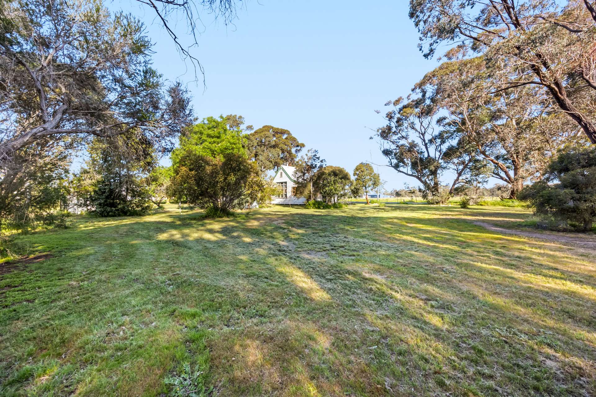 1663 Warrak Road, Warrak For Sale by Farmbuy.com - image 15